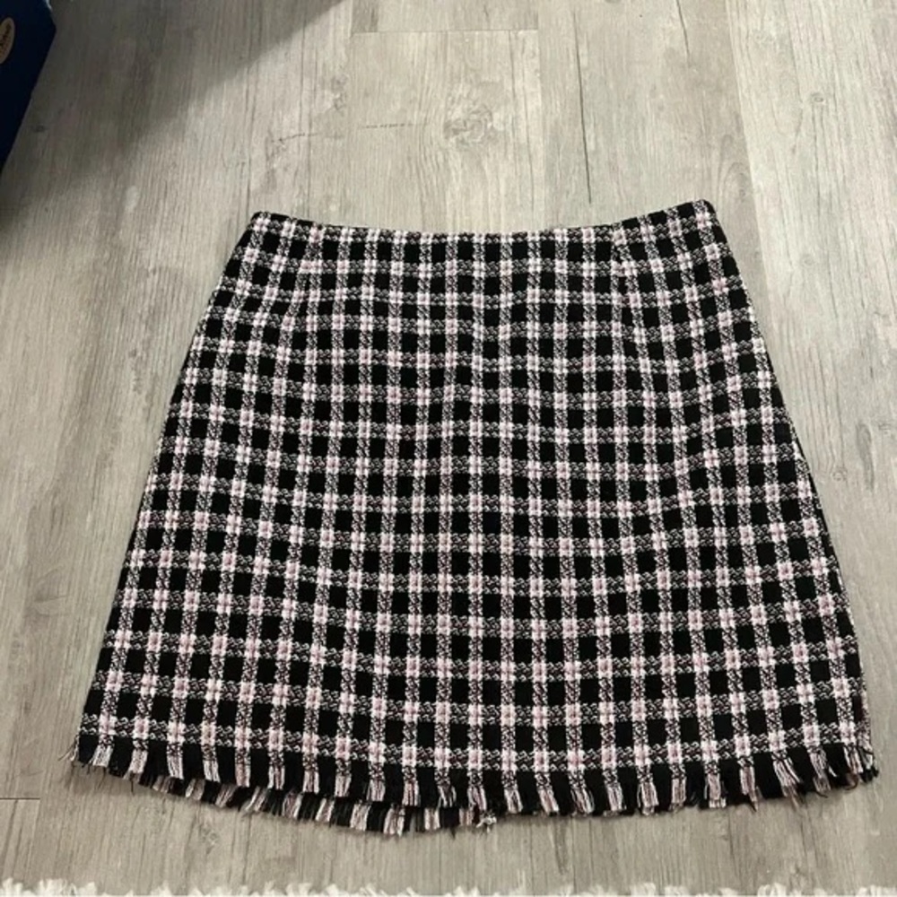 Stylish Black and White Plaid Skirt